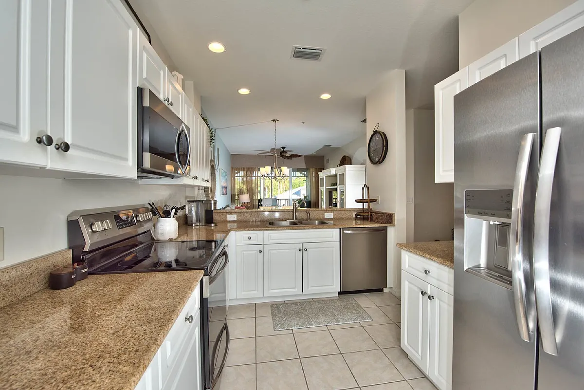 Photo 2 of 17 - 7940 Mahogany Run Ln #623 - Naples, FL Building Photo - 7940 Mahogany Run Ln #623