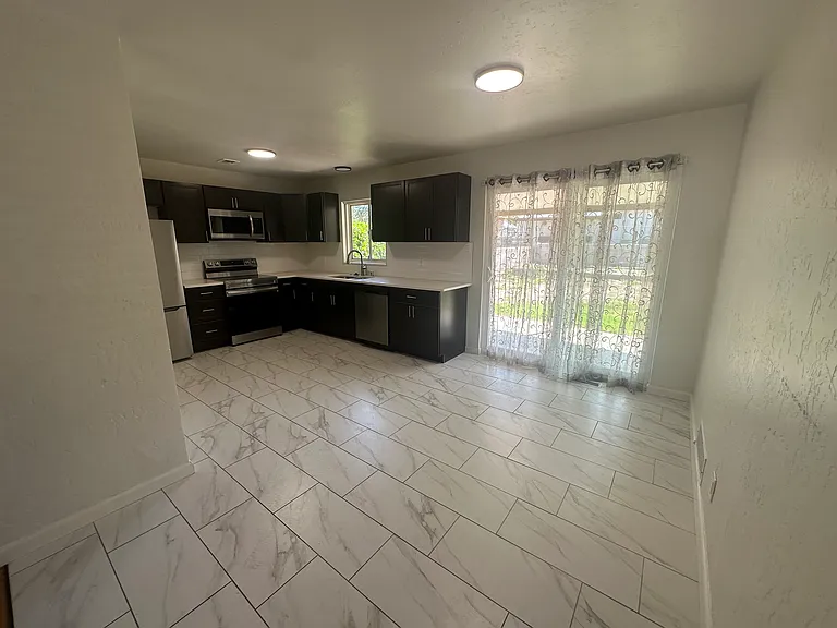 1220 Garcia St NE #1 — Photo 7