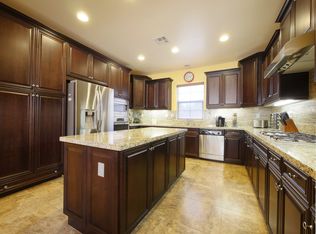 588 Calle Vibrante, Palm Desert, CA 92211
