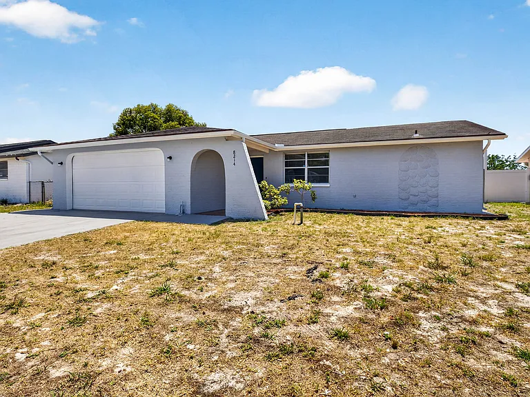 8214 Medford Dr — Photo 8
