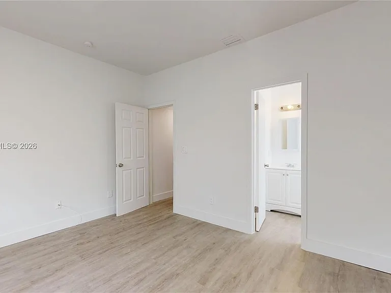 828 Pennsylvania Ave #7 — Photo 12