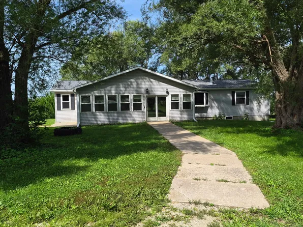 11144 Kimball Ave, Waterloo, IA 50701