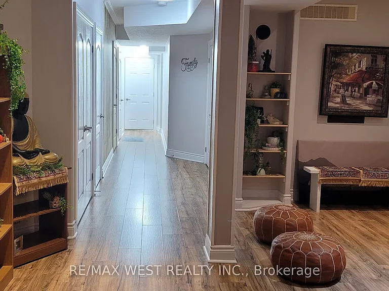 171 Westmeadow Dr #BASEMENT — Photo 7