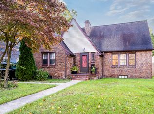 192 Robbins Ave, Benton Harbor, MI 49022