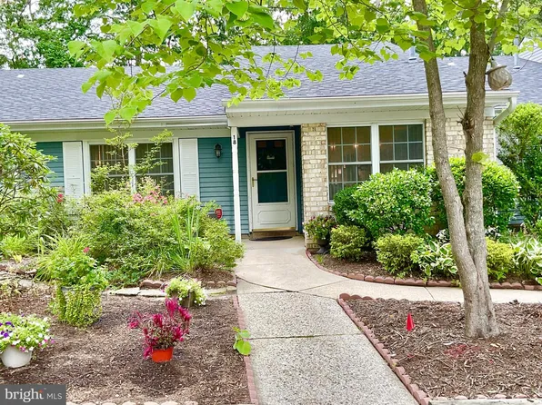 18 Club Pl, Absecon, NJ 08205