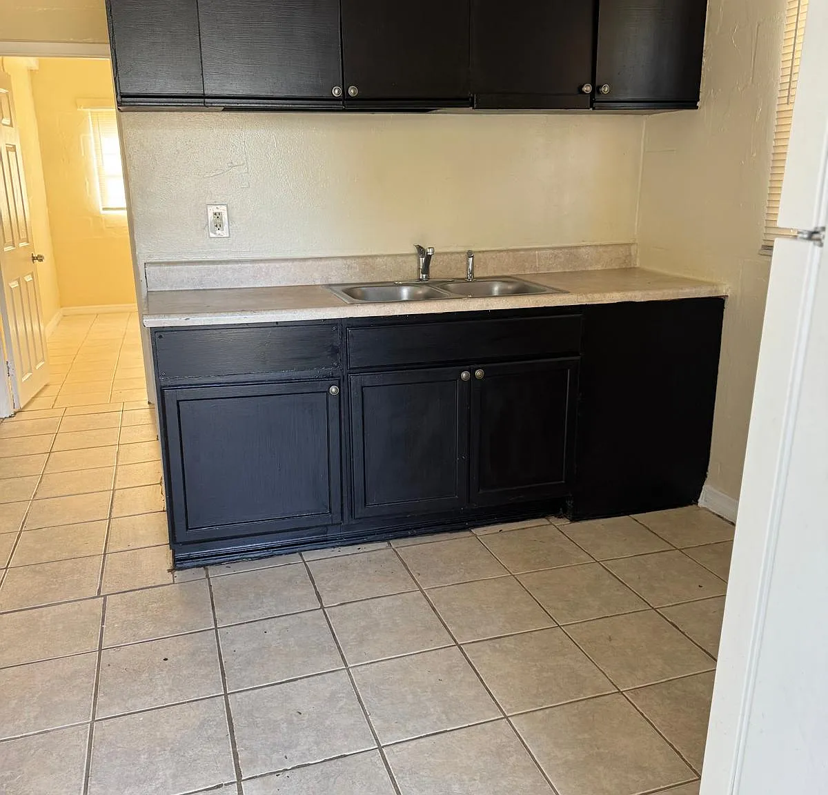 2 bed, 660 sqft, $1,250 — Photo 3