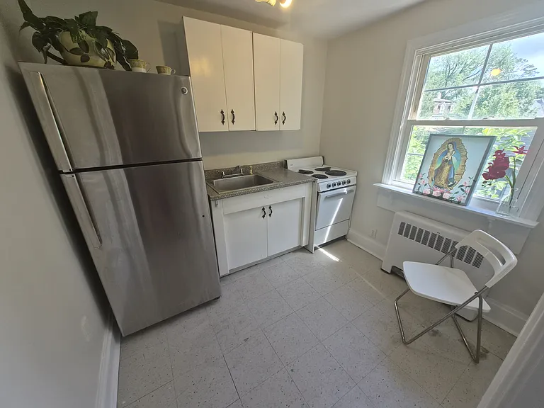 802 Oak Ln #1 — Photo 10