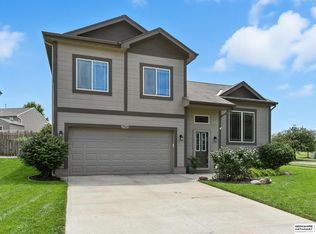 19643 S St, Omaha, NE 68135