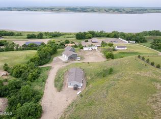 8166 Palm Rd SW, Linton, ND 58552