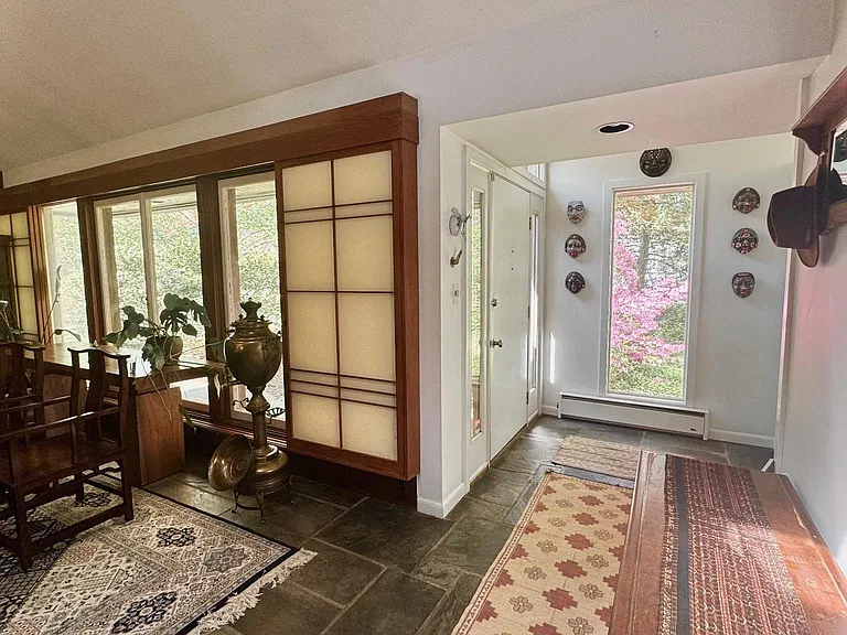 6819 Selkirk Dr — Photo 15