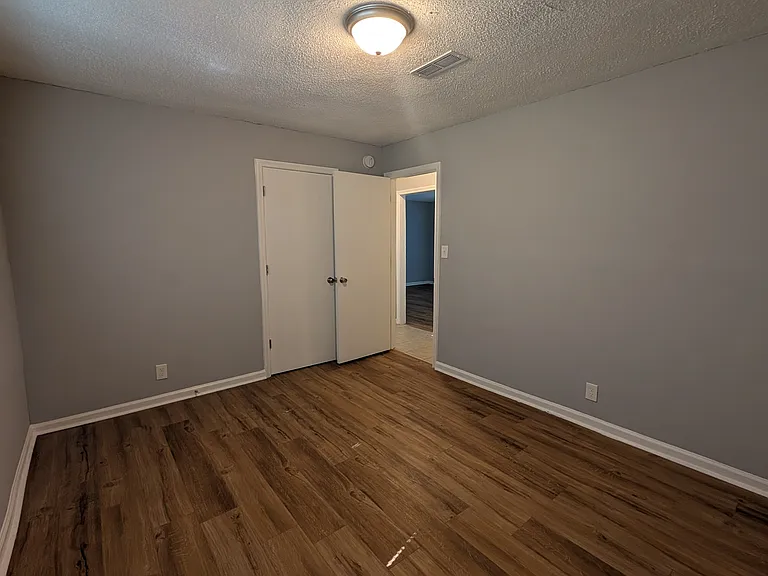 700 Graymont Ave W #1 — Photo 12