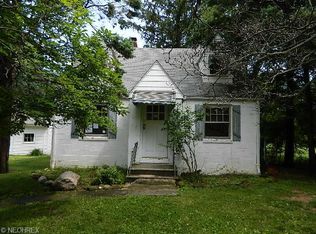 12802 Huffman Rd, Parma, OH 44130