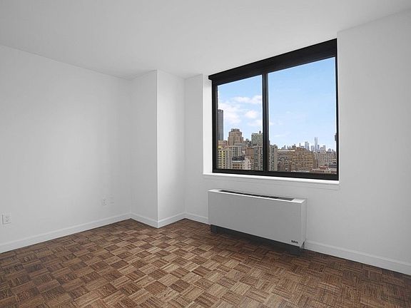 4th image of 420 W 42nd St APT 34A