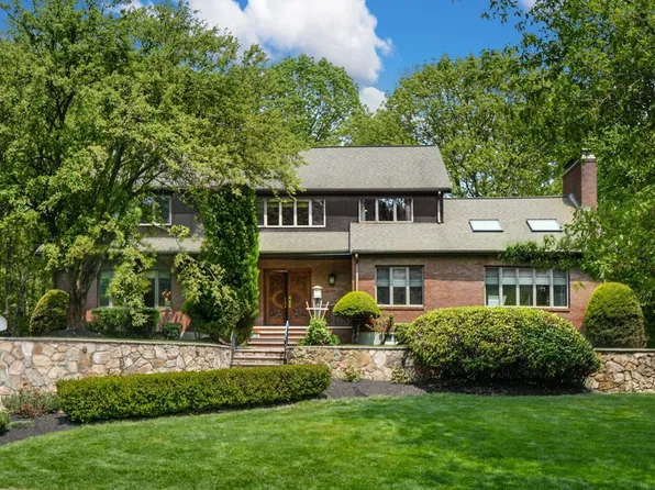 1 Joseph Comee Rd, Lexington, MA 02420
