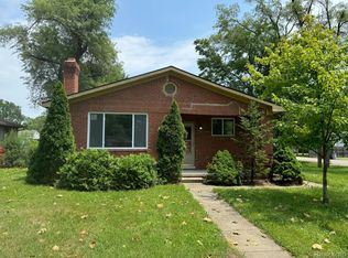 21308 Seminole St, Southfield, MI 48033