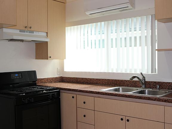 2nd image of 5657 Laurel Canyon Blvd #100