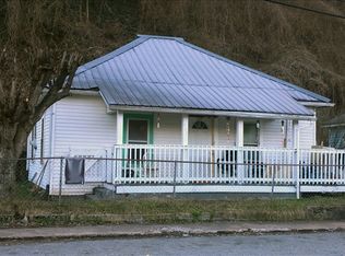 189 Tennessee Ave, Copperhill, TN 37317