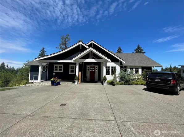 343 Island Boulevard, Fox Island, WA 98333
