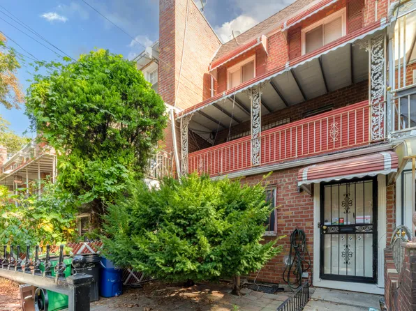 565 East 81st Street image 2 of 22