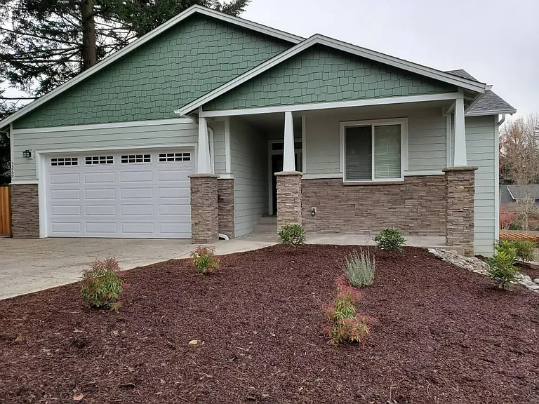3267 Pheasant Ave SE — Photo 1