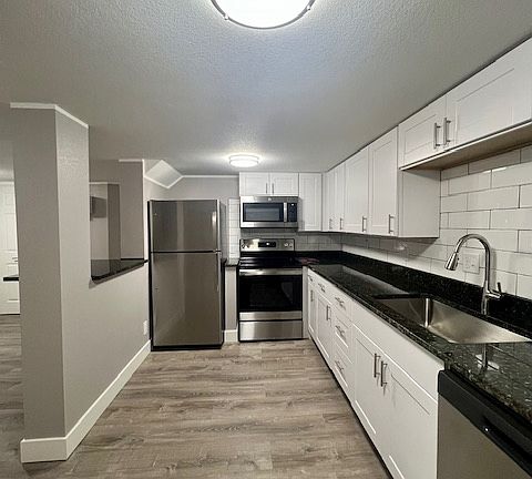 2nd image of 1427 9th Ave Unit 9