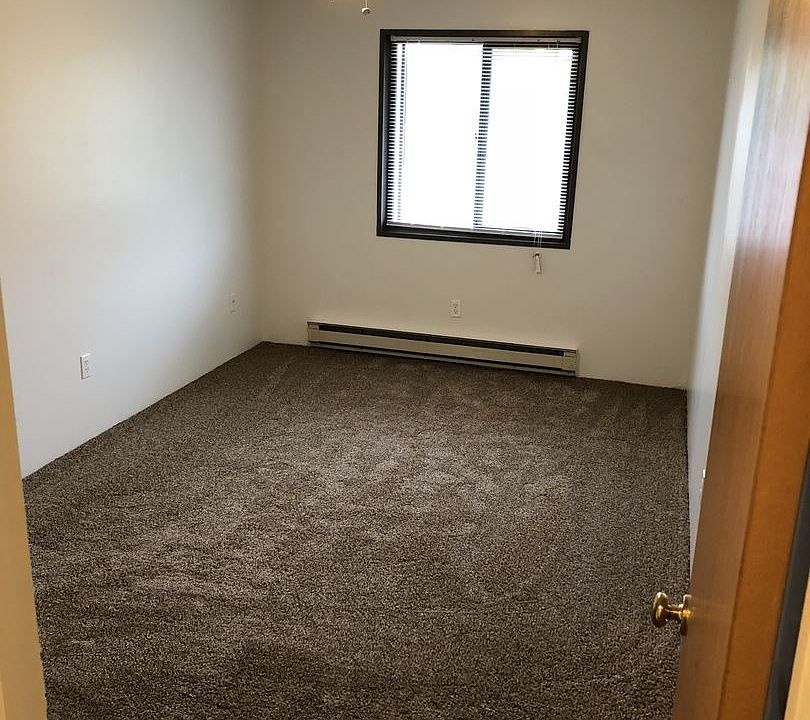 2nd image of 400 4th St APT 23
