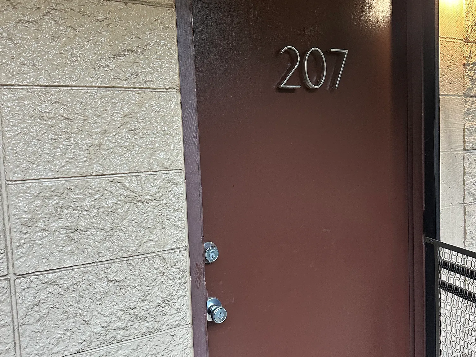 3 bed, 1023 sqft, $2,995 — Photo 3