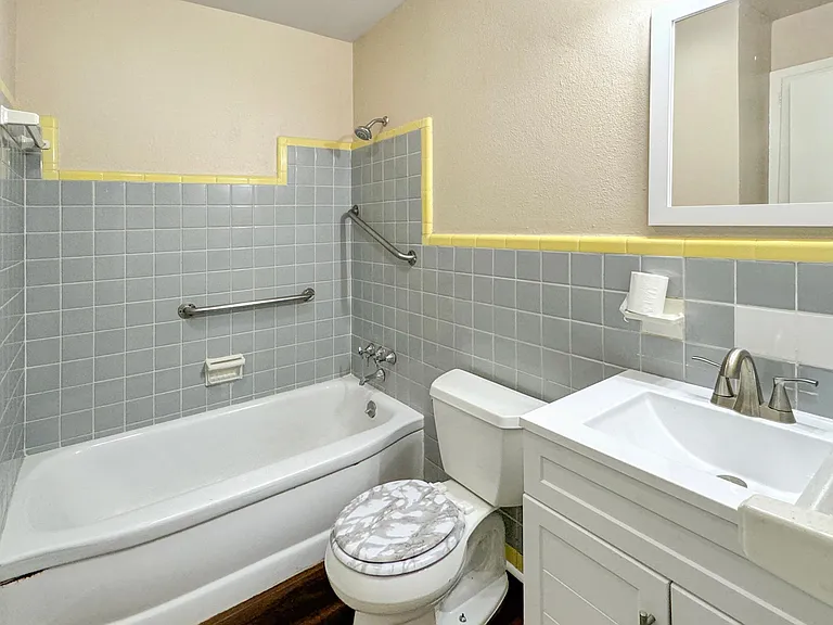 350 Storeywood Dr — Photo 8