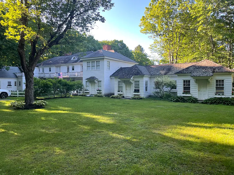 28 Laposa Dr — Photo 2