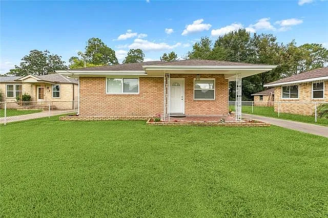 2 bed, 1.0 bath, 912 sqft, $1,500 — Photo 3