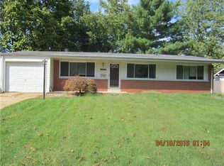 1405 Spring Valley Dr, Florissant, MO 63033