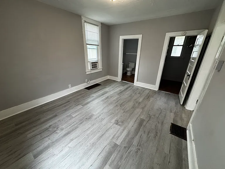 826 Columbia Ave #4 — Photo 6