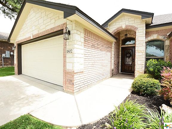 3rd image of 1802 Dancing Oaks Ct