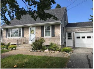 64 Navy Dr, Winter Harbor, ME 04693