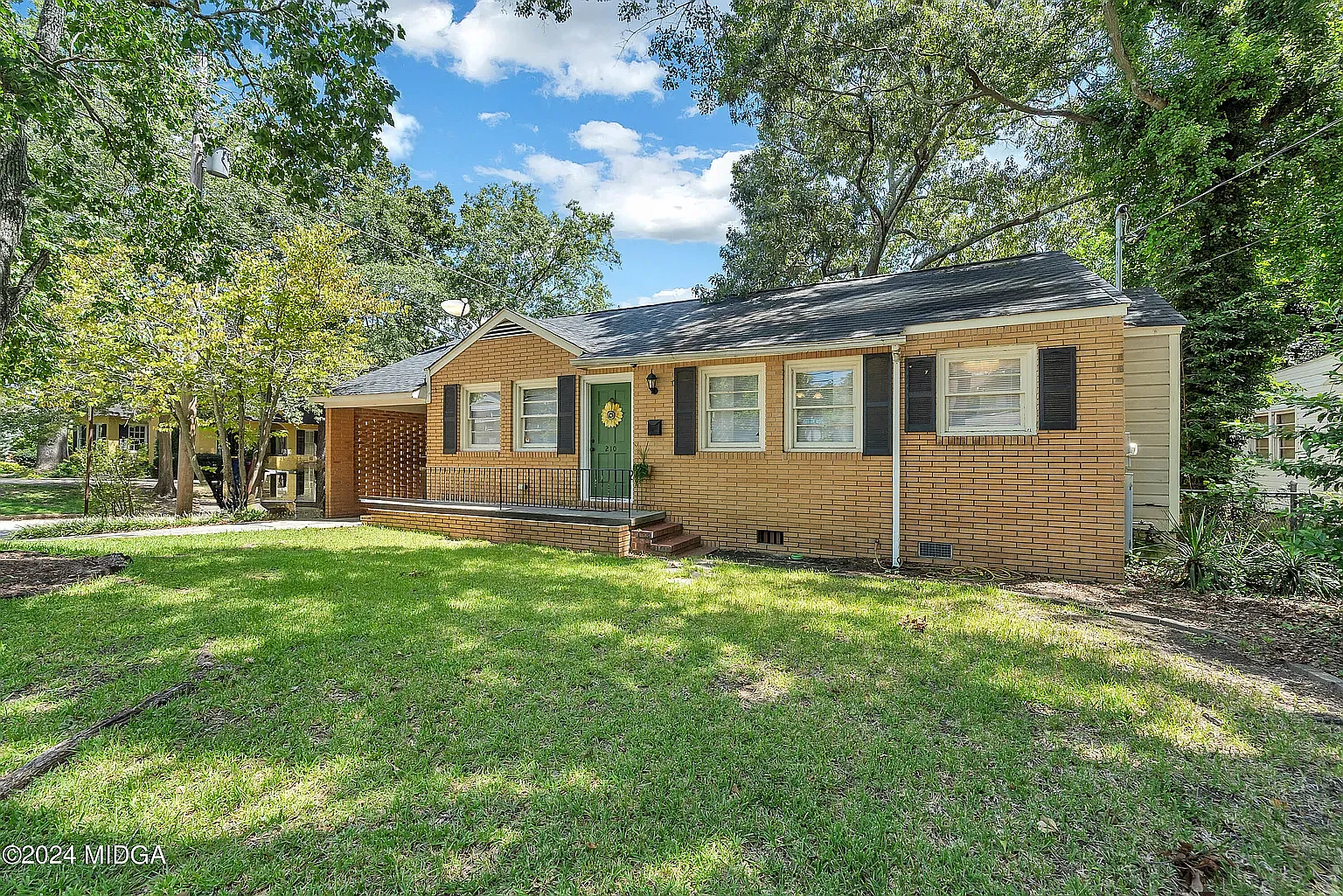 2 bed, 904 sqft, $1,350 — Photo 2
