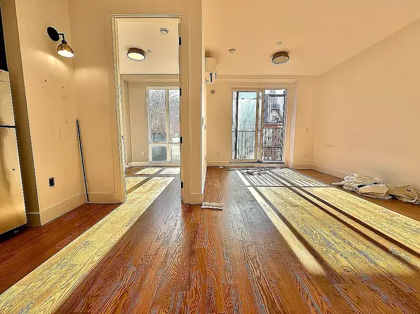 1516 Fulton Street image 1 of 41