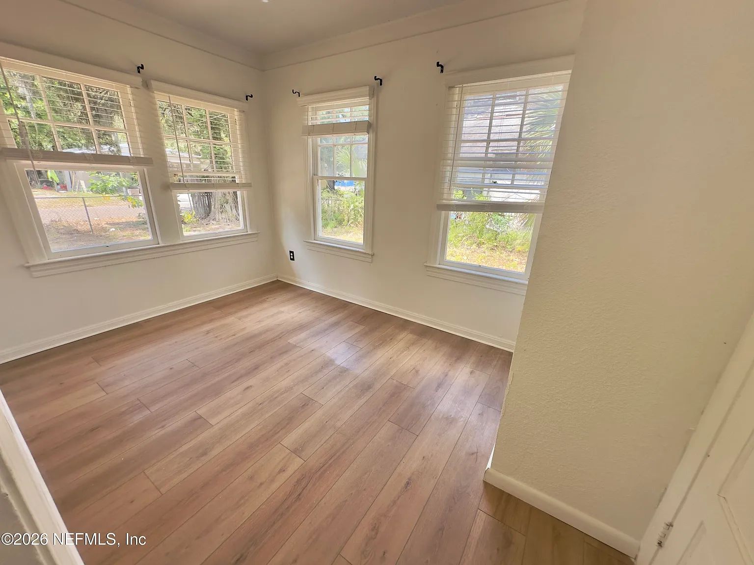4 bed, 1.0 bath, 1331 sqft, $1,450 — Photo 4