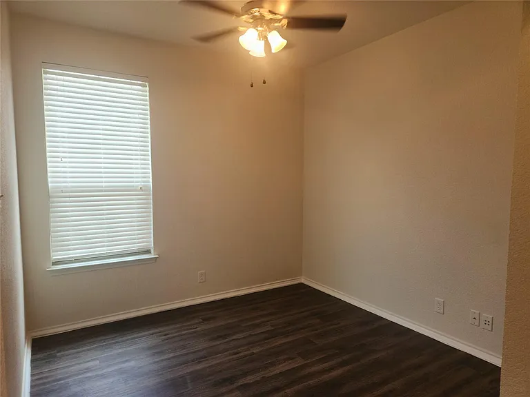 205 Beech Dr — Photo 11