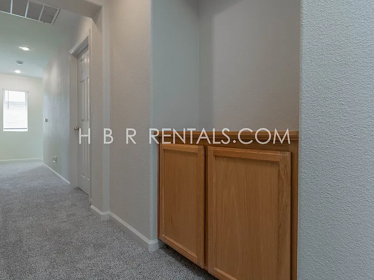 483 Summer Ln — Photo 27