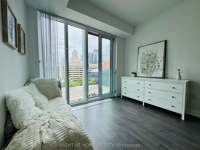 50 McCaul St #1011 — Photo 13