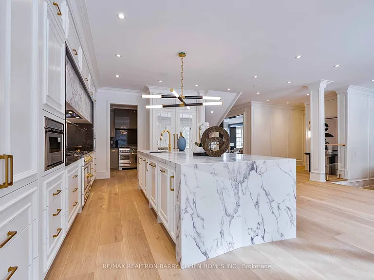 230 Dunvegan Rd — Photo 18