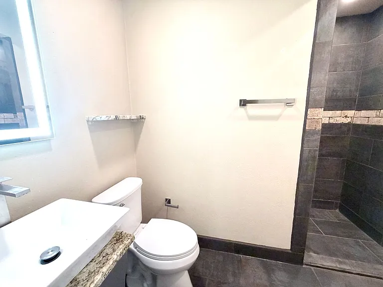 105 Brentwood Dr — Photo 11