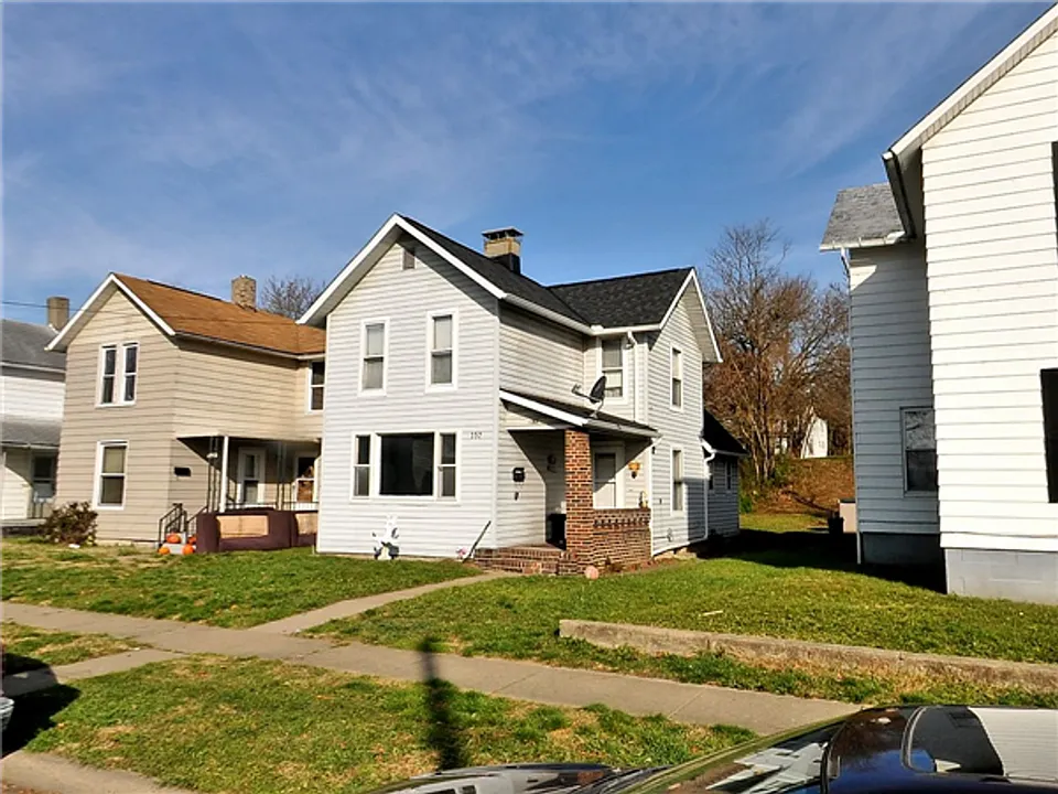 352 Washington St