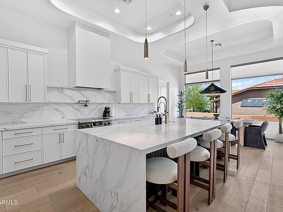 4th image of 15039 N GREENHURST Avenue
