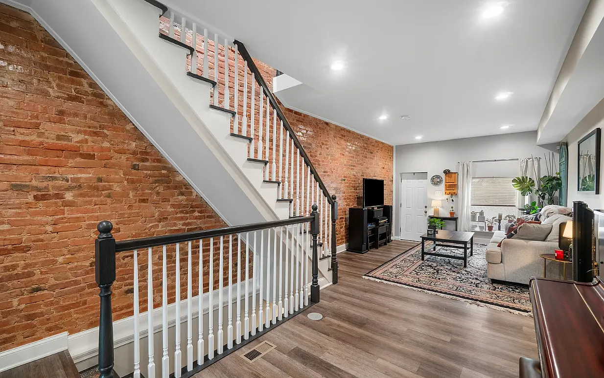 2 bed, 1600 sqft, $2,500 — Photo 4