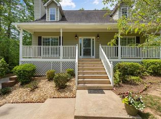 8627 Foxridge Dr, Winston, GA 30187