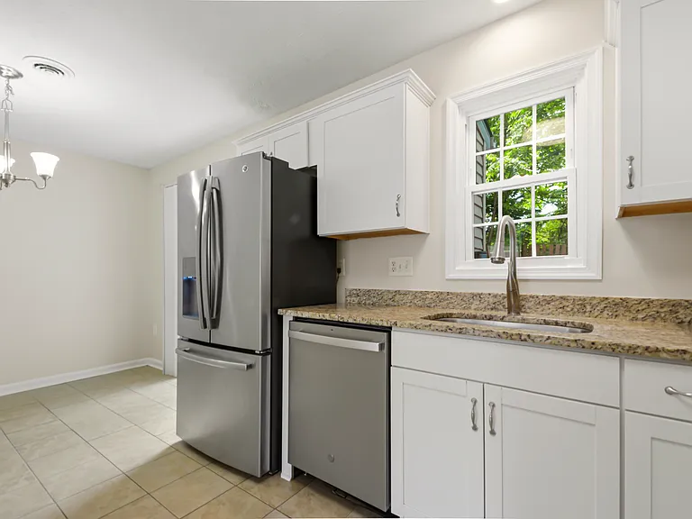 206 Ash Hollow Dr — Photo 8