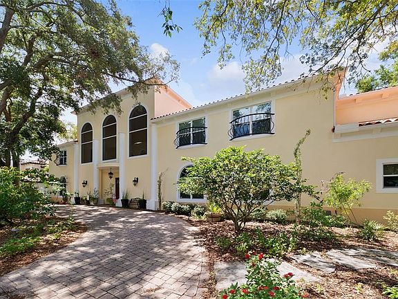 3rd image of 4106 W SAN MIGUEL STREET