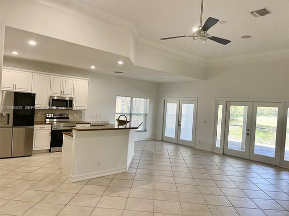 5th image of 11289 NW 65th Mnr