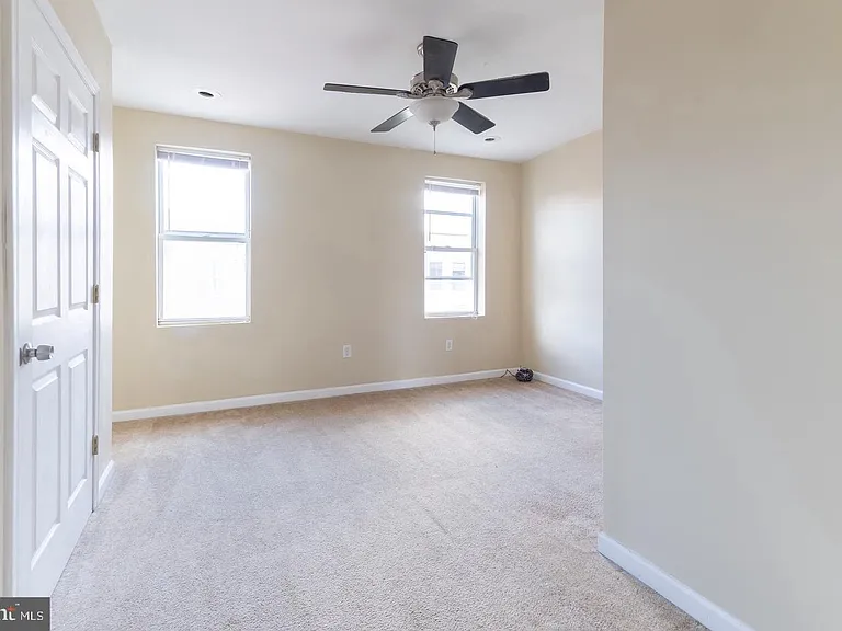 928 S 18th St — Photo 22